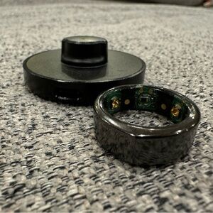 Oura ring - Unused Gen 2, size 8